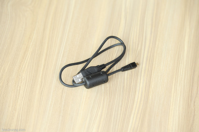 dây cáp đi theo máy d750
